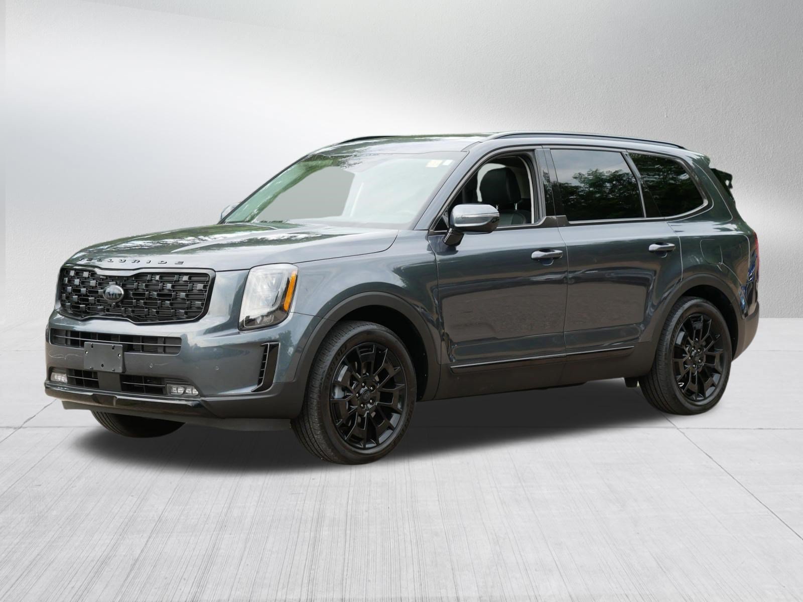 Certified Used 2021 Gravity Grey Kia SX image 3