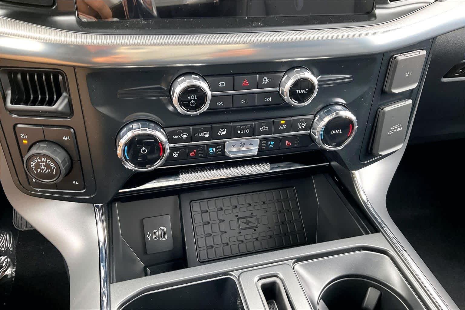 New 2026 Star White Metallic Tri-Coat Ford Lariat® image 19