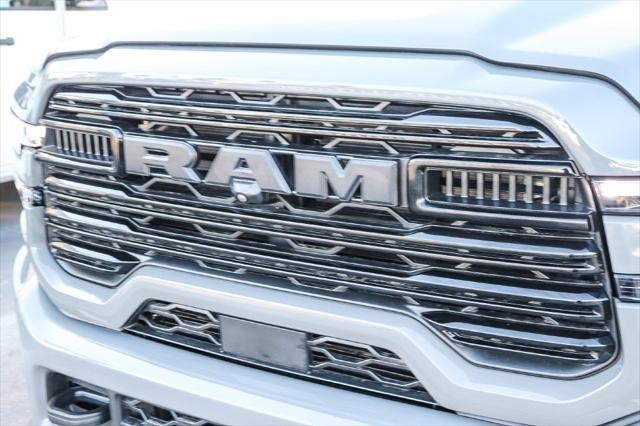 New 2026 Ceramic Gray Clear-Coat Exterior Paint RAM LARAMIE image 6