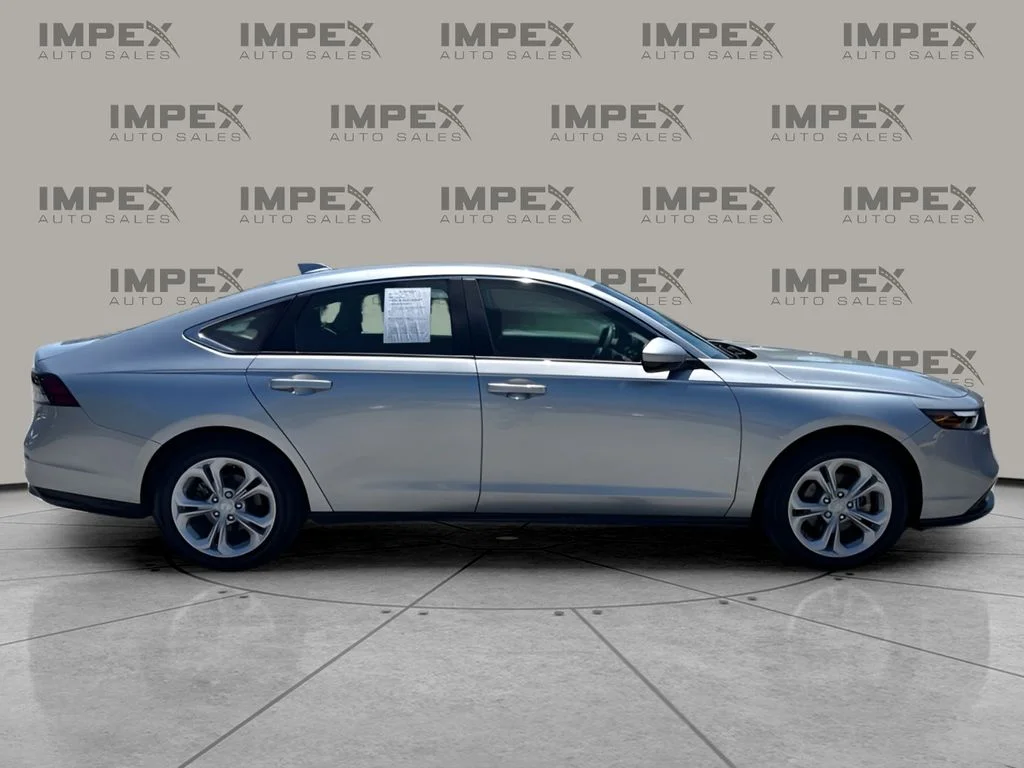 Used 2025 Silver Honda LX image 6