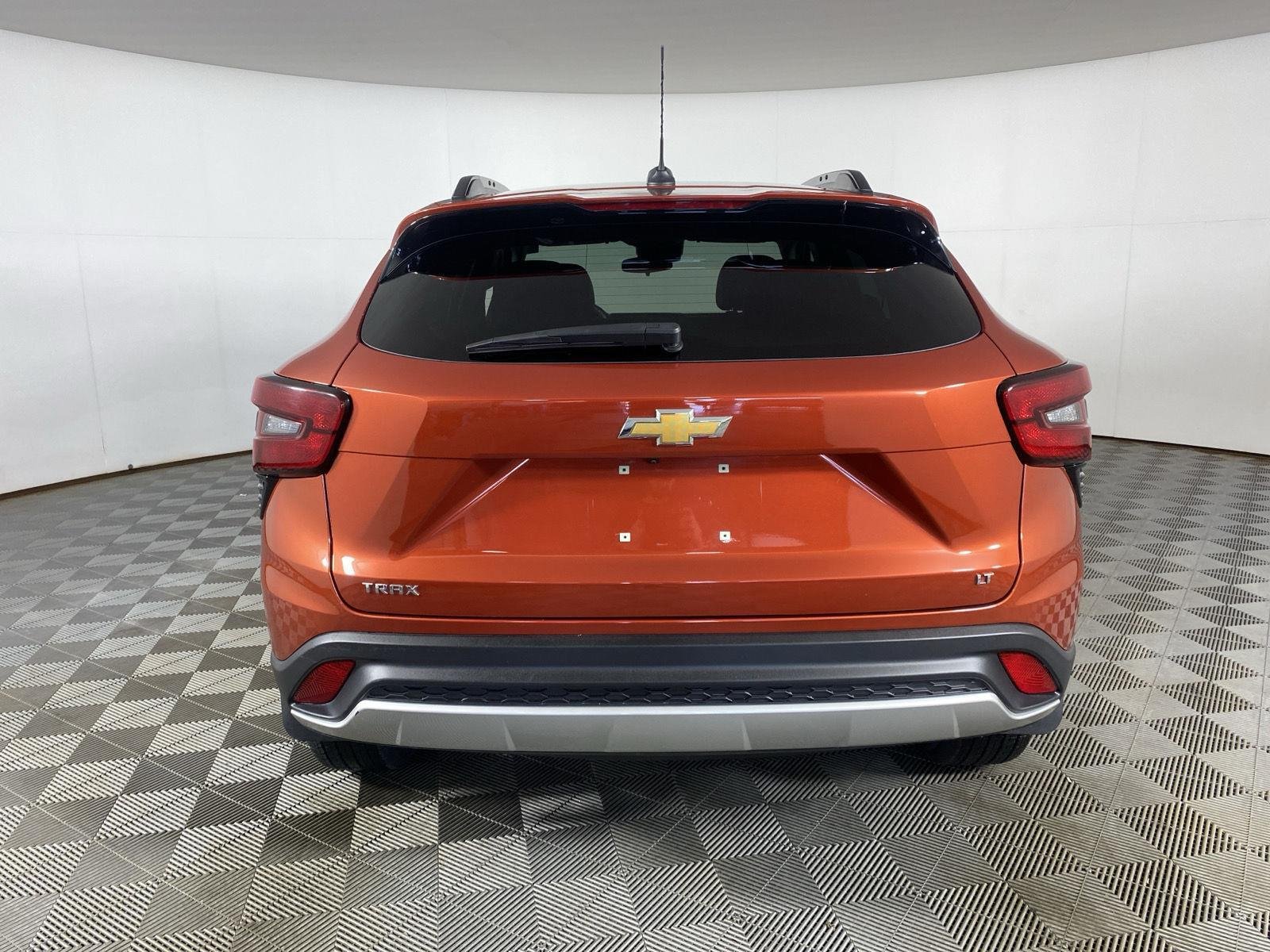 Used 2024 Cayenne Orange Metallic Chevrolet LT image 16