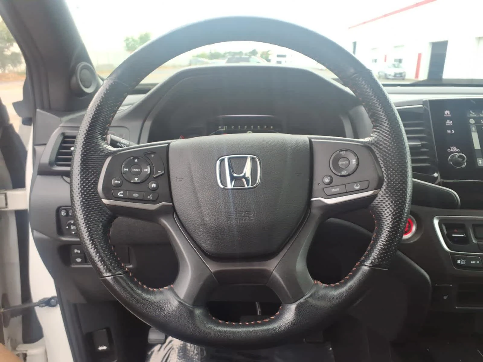 Certified Used 2024 Platinum White Pearl Honda TrailSport image 24