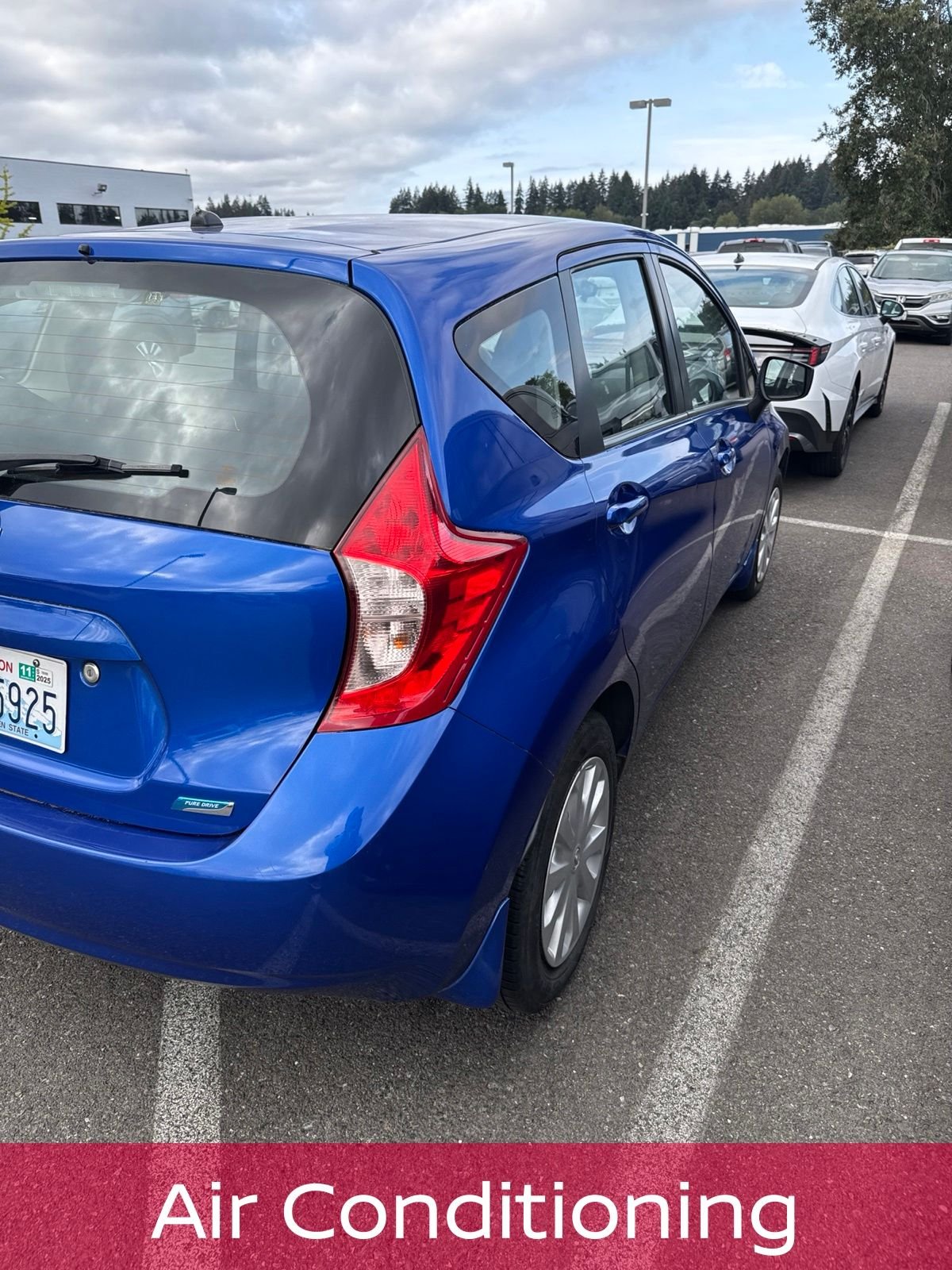 Used 2015 Blue Nissan S Plus image 4