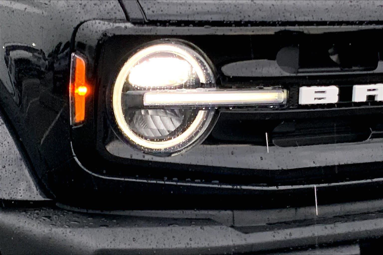 New 2026 Shadow Black Ford Outer Banks® image 10