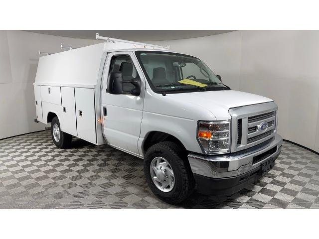 2025 Ford E-Series Cutaway Base - Photo 33