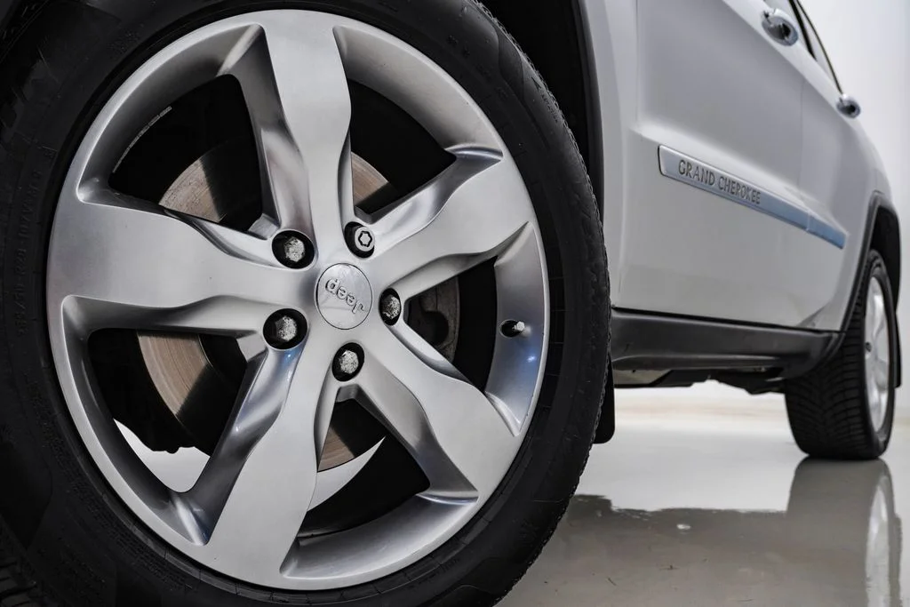 Used 2011 Bright Silver Metallic Jeep Overland image 5