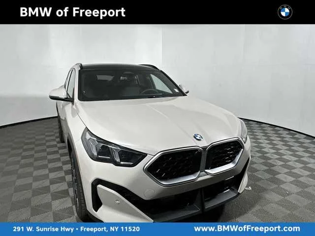 Used 2026 Dune Grey Metallic BMW xDrive28i image 1