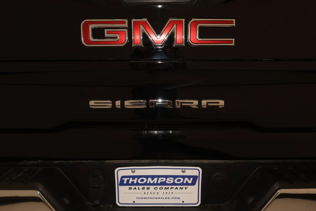 Used 2024 Onyx Black GMC SLT image 39