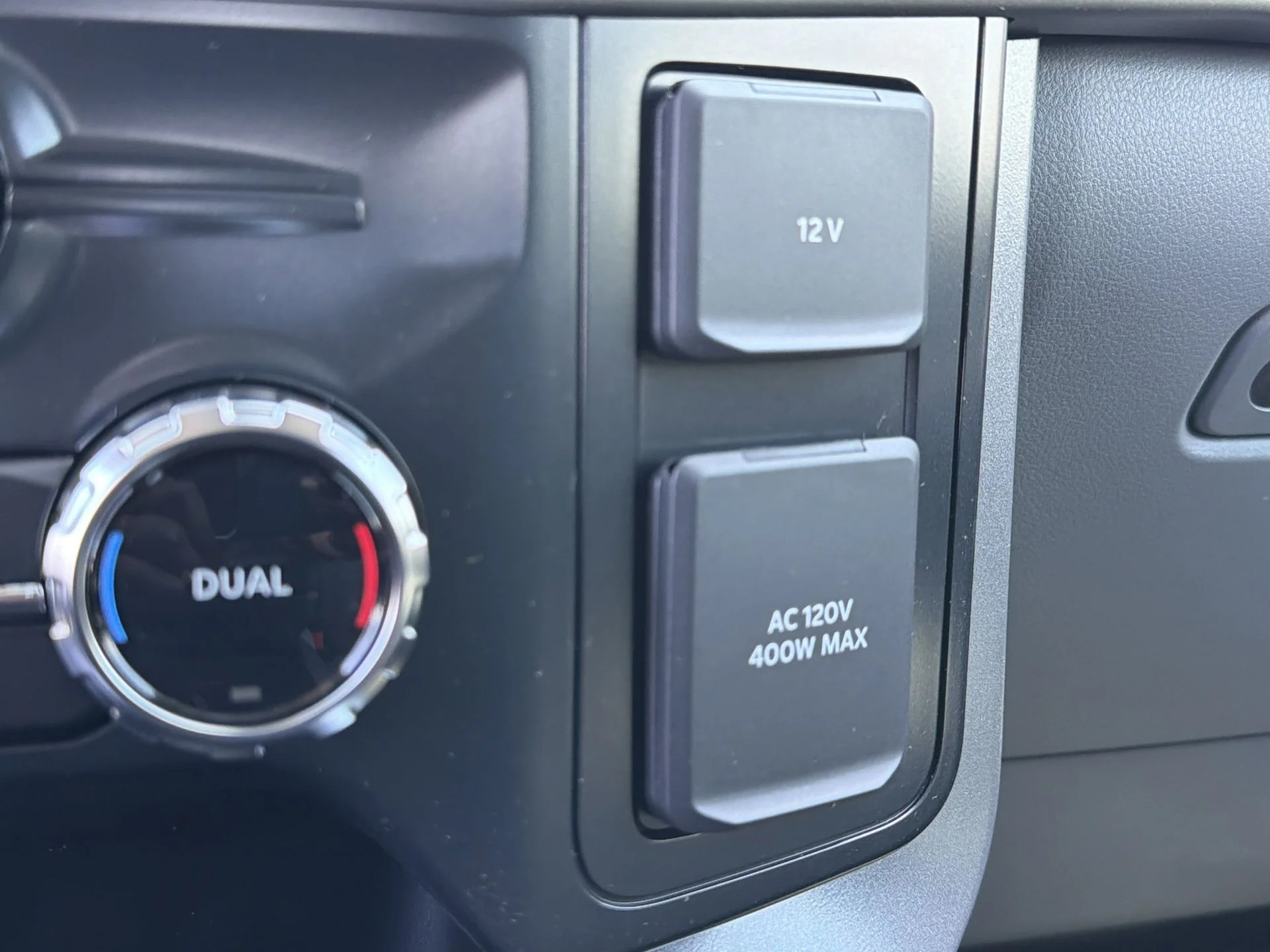 New 2026 Oxford White Ford XLT image 14
