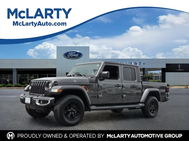 Used 2023 Gray Jeep Texas Trail image 1