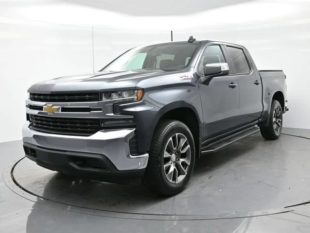 Used 2019 SHADOW GRAY METALLIC Chevrolet LT image 3