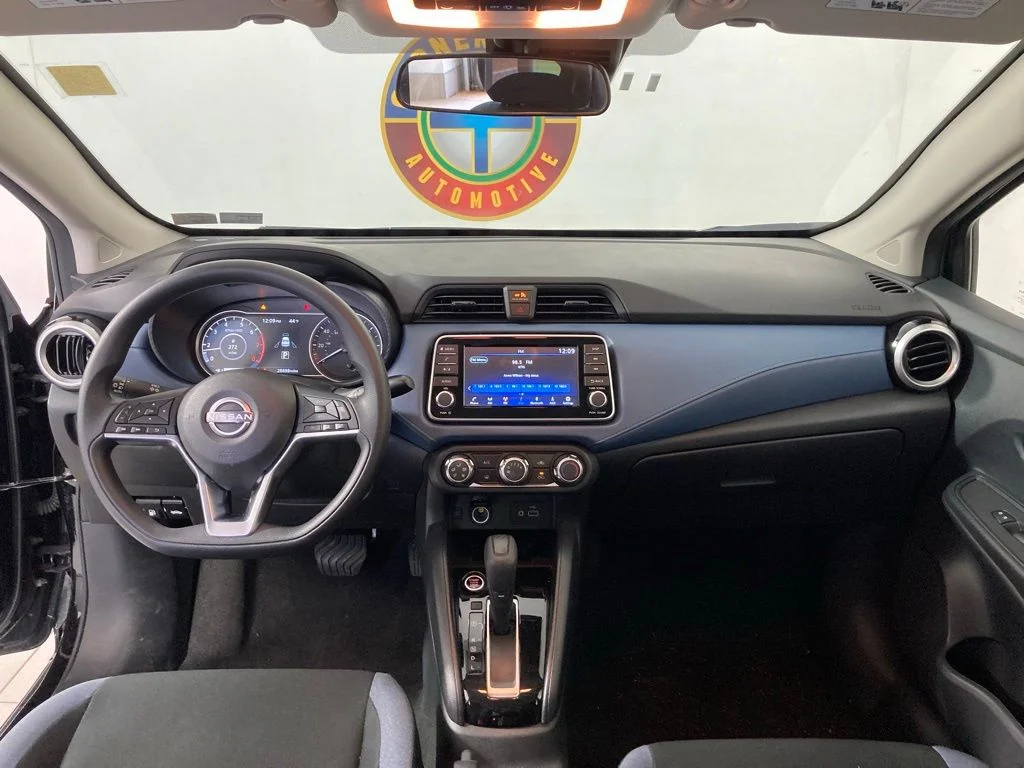 Used 2025 Black Nissan 1.6 SV image 9
