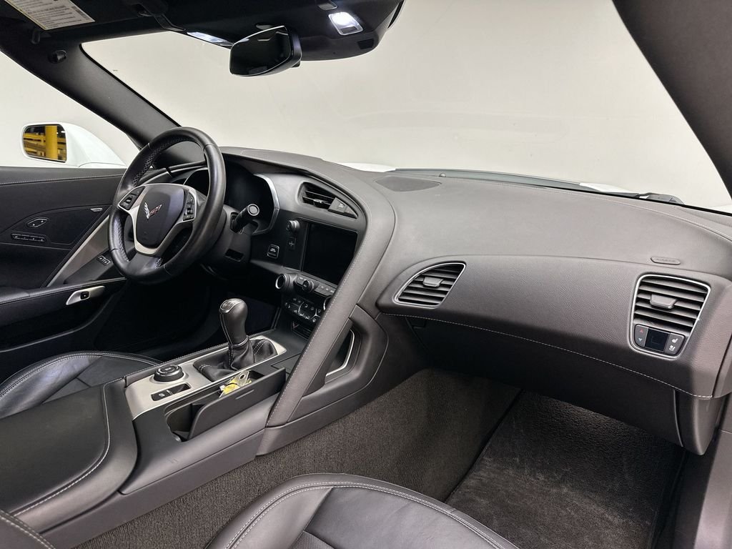Used 2014 Arctic White Chevrolet Base image 29