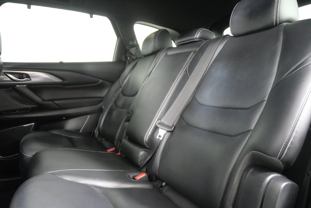 Used 2020 Sonic Silver Metallic Mazda Grand Touring image 16