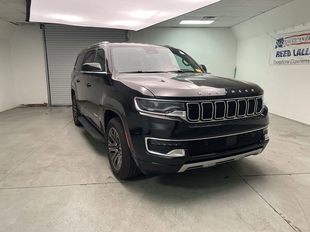 2024 Jeep Wagoneer L's photo