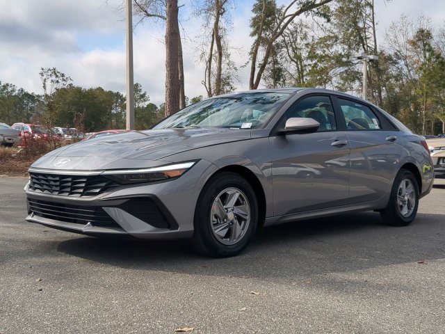Used 2026 Silver Hyundai SE image 2