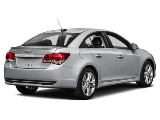 Used 2015 Silver Ice Metallic Chevrolet 1LT image 3