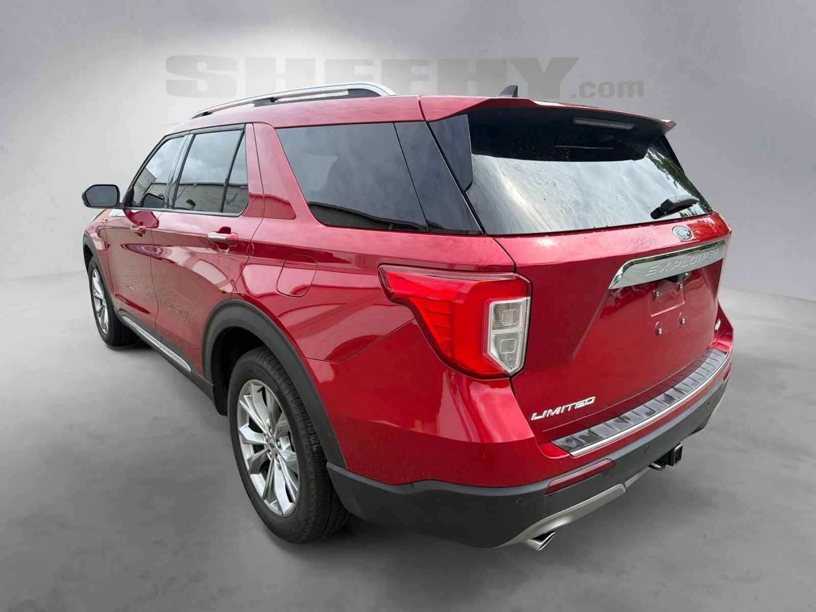 Used 2023 Red Ford Limited image 16