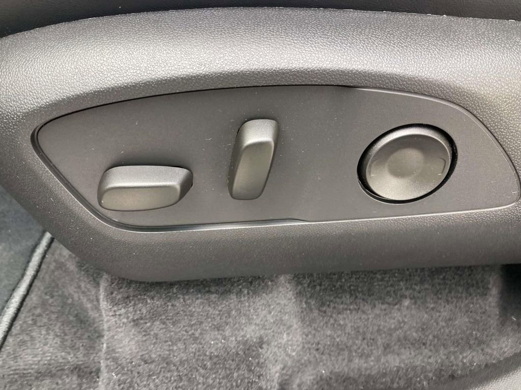 2026 GMC Acadia Elevation - Photo 18