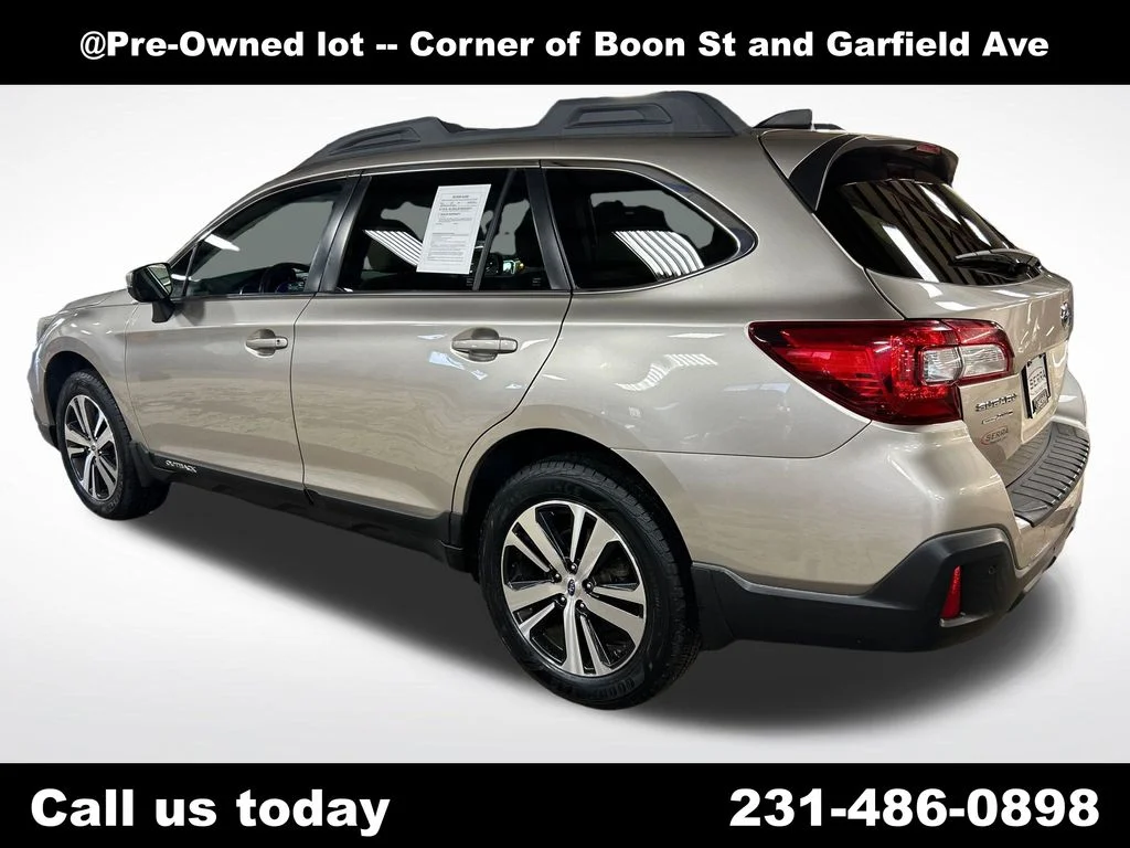 Used 2018 Gray Subaru 2.5i image 3