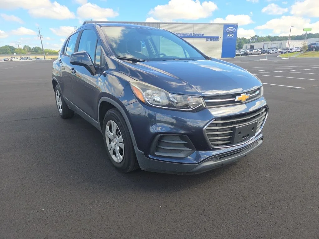 Used 2018 Blue Chevrolet LS image 1