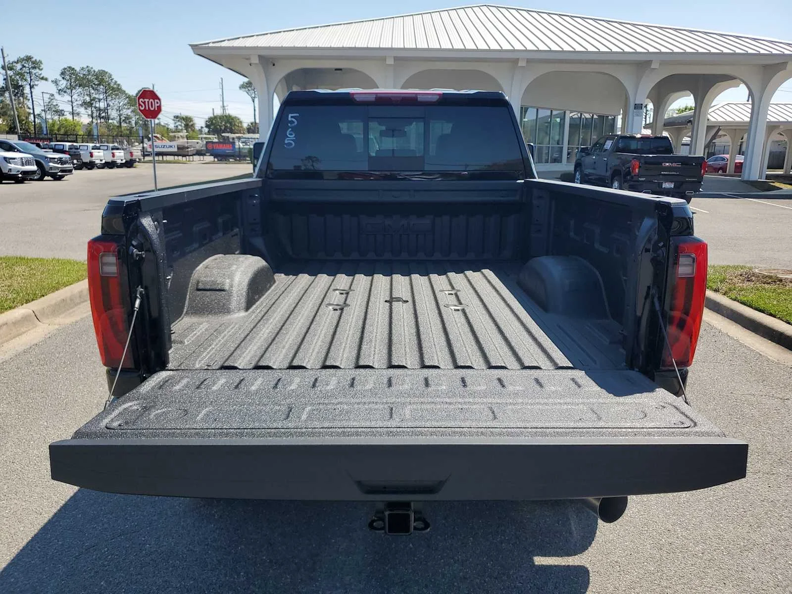 New 2026 Onyx Black GMC SLT image 5