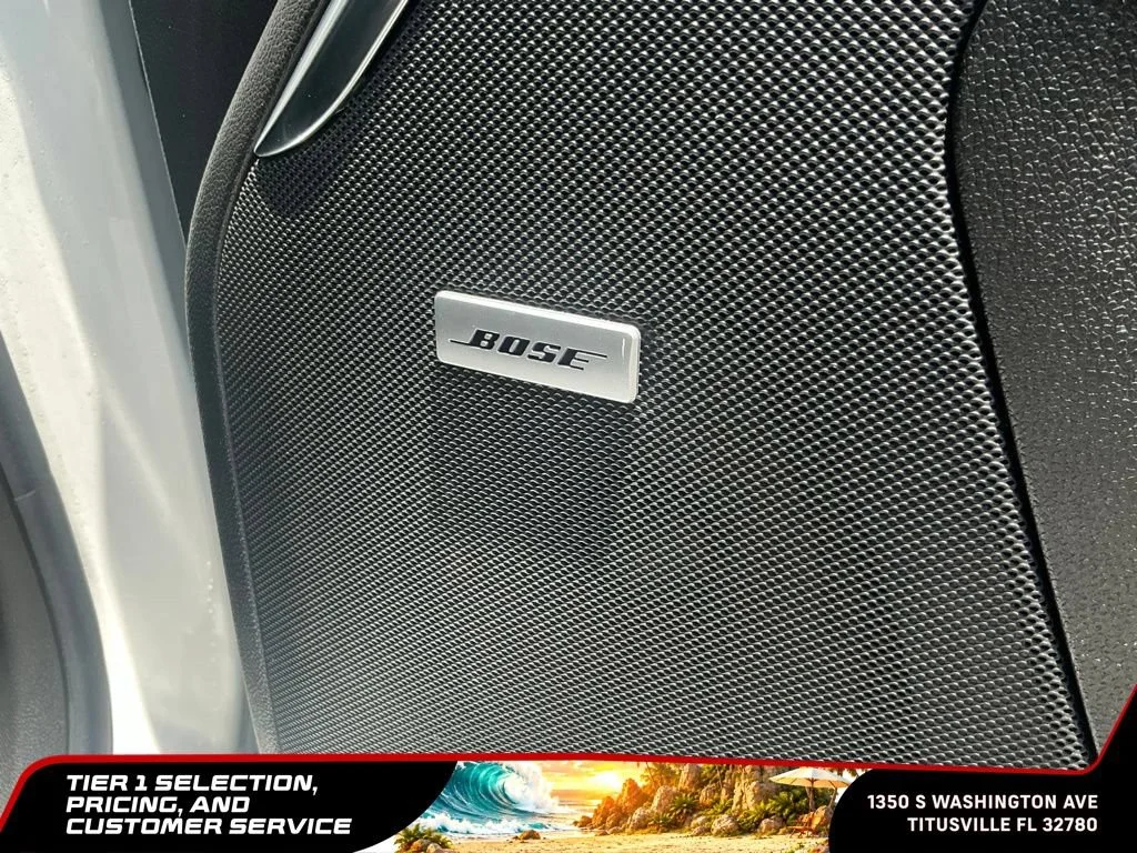Used 2022 White Frost Tricoat GMC Denali image 46