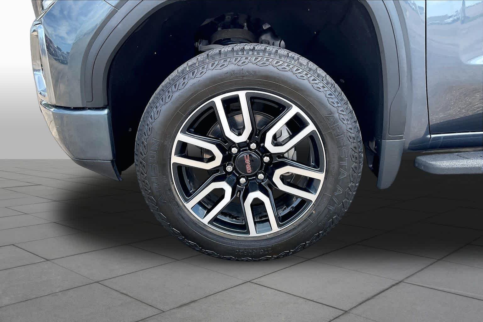 Used 2022 Dark Sky Metallic GMC AT4 image 9