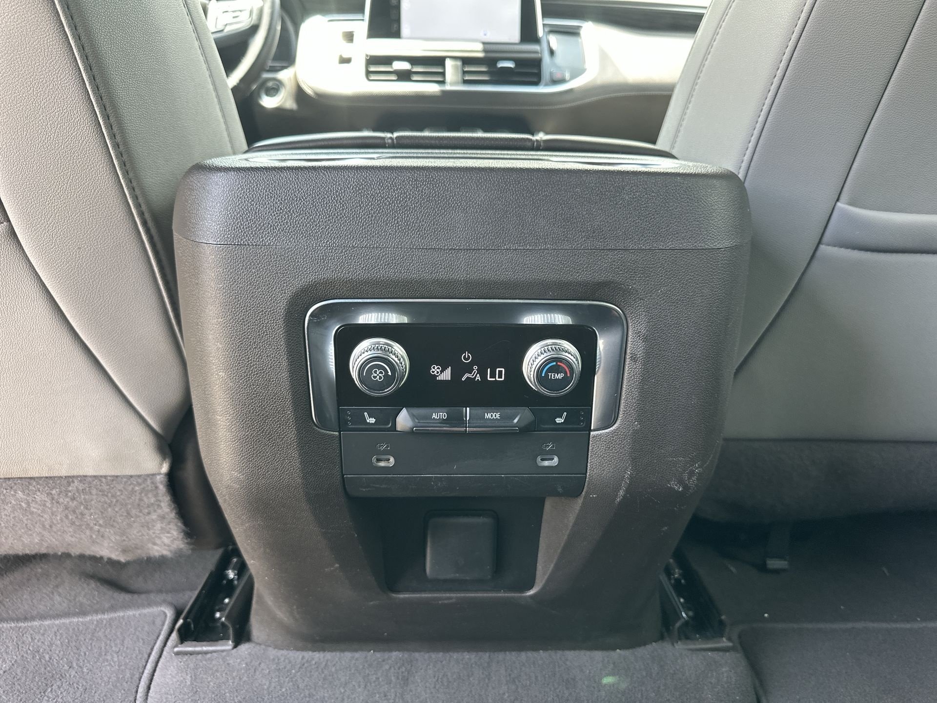 2022 GMC Yukon XL SLT - Photo 21