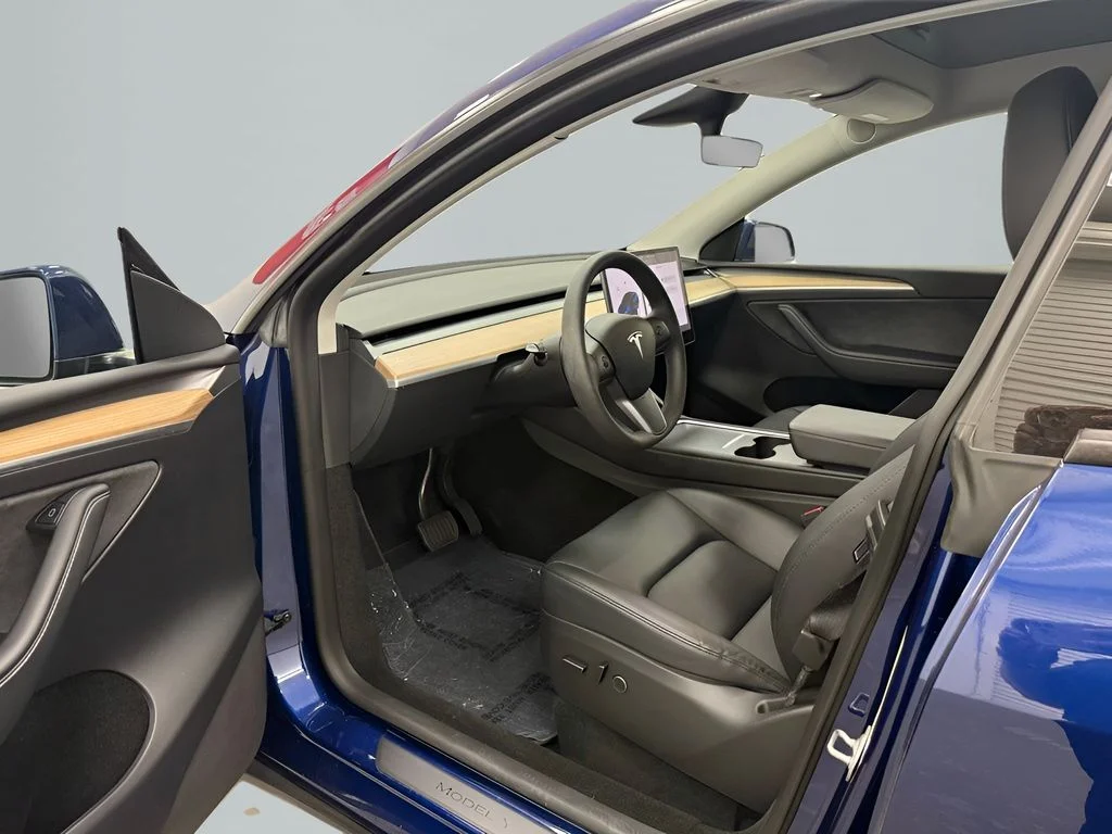 Used 2023 Blue Tesla Long Range image 9