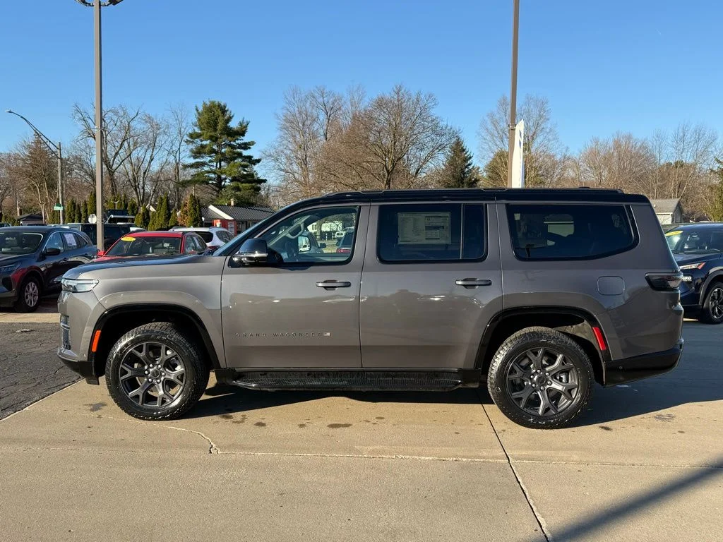 New 2026 Baltic-Gray Metallic Clear-Coat Exterior Paint Jeep Upland image 4