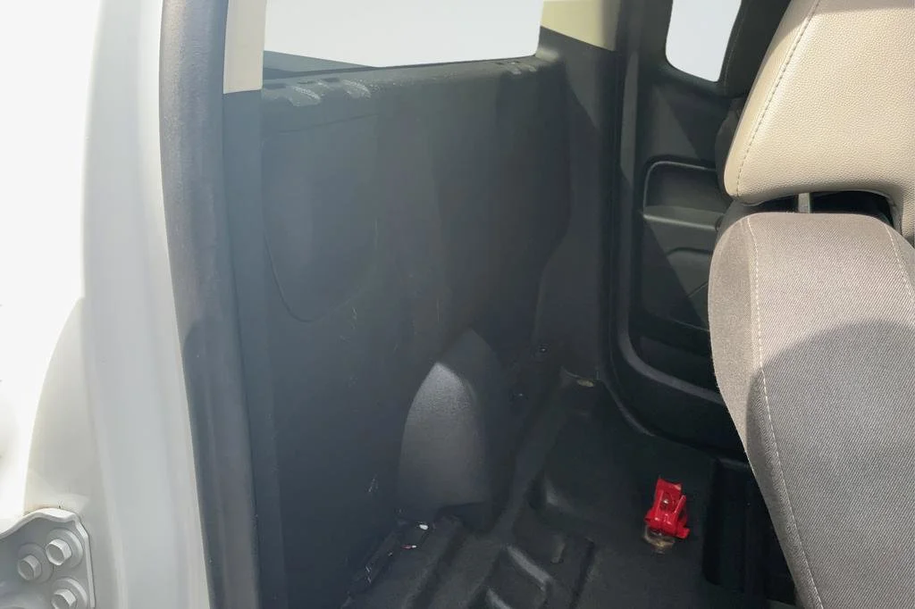2020 Chevrolet Colorado LT - Photo 21
