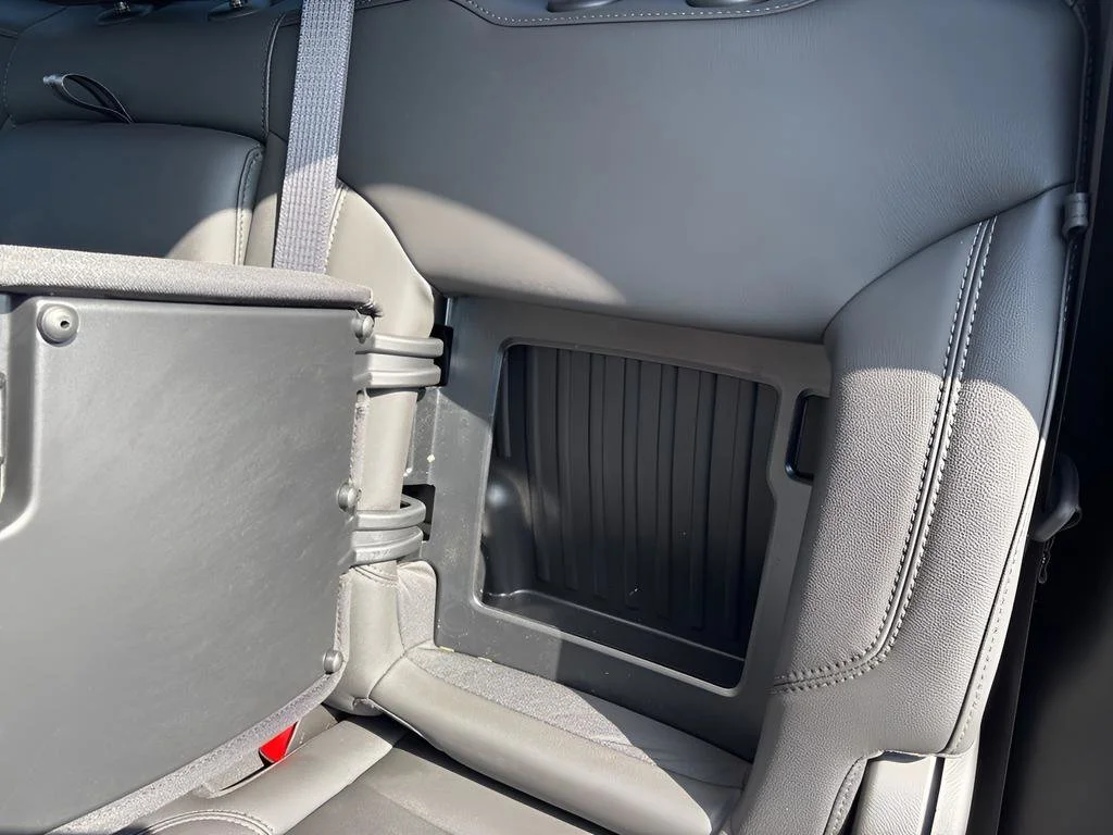 New 2026 Onyx Black GMC Elevation image 12