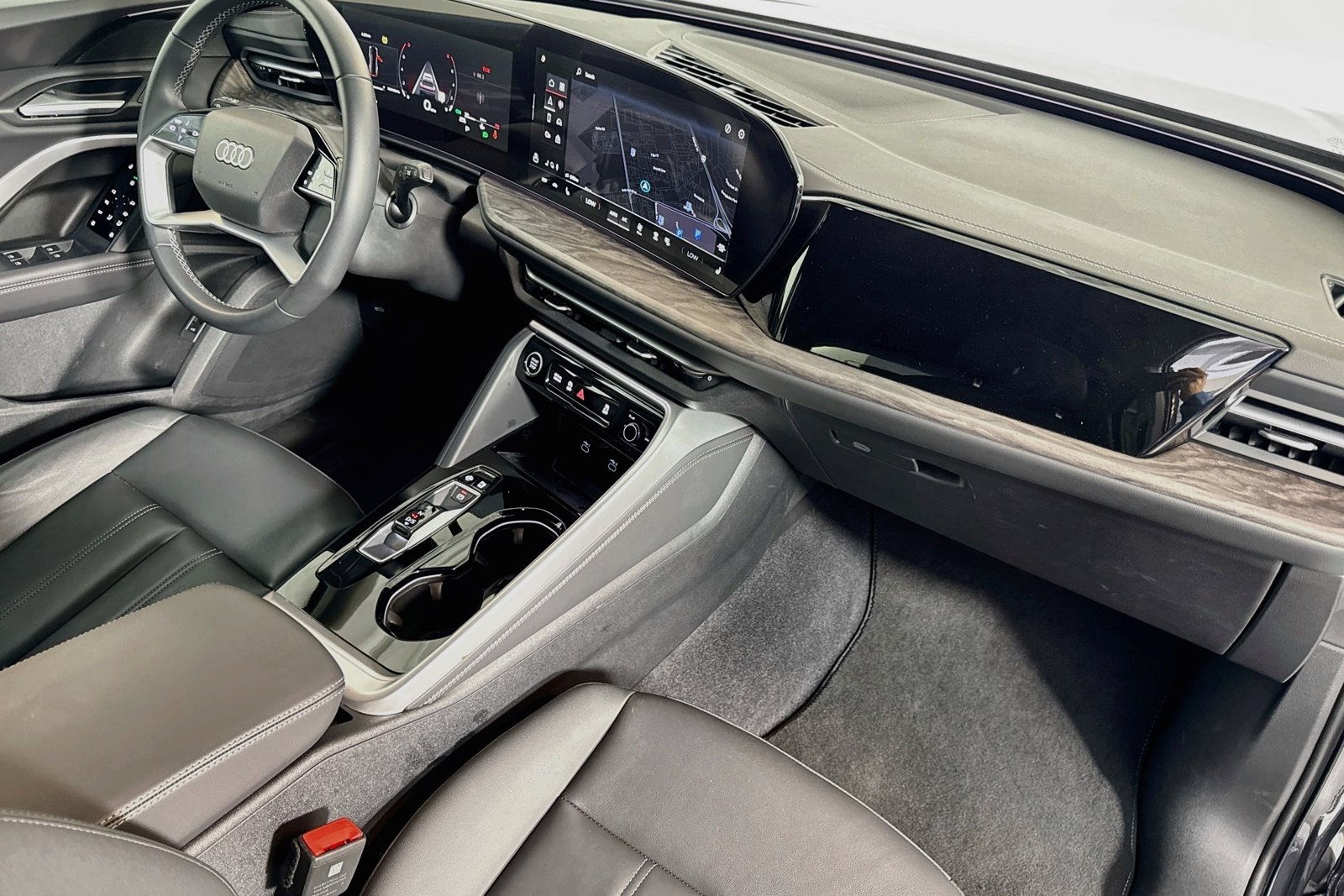 Used 2025 Tambora Gray Metallic Audi Premium image 25