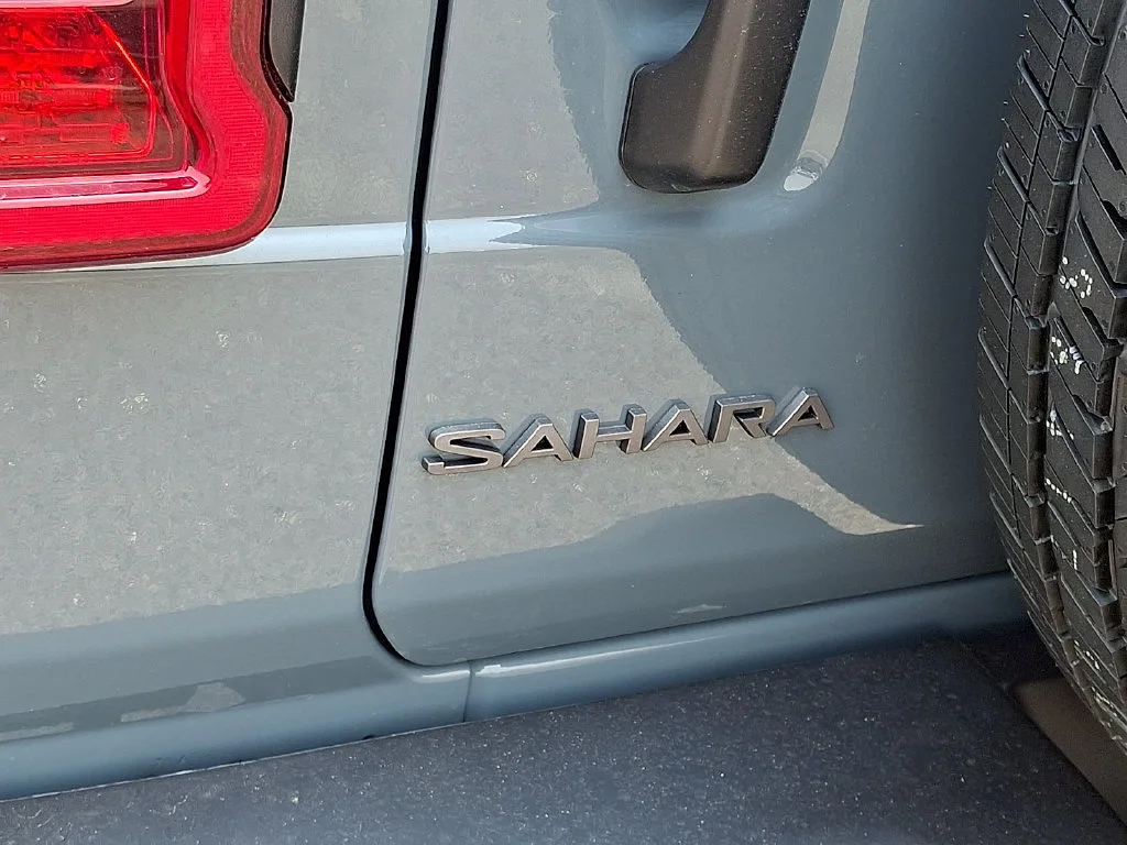 New 2026 Anvil Clear-Coat Exterior Paint Jeep Sahara image 21