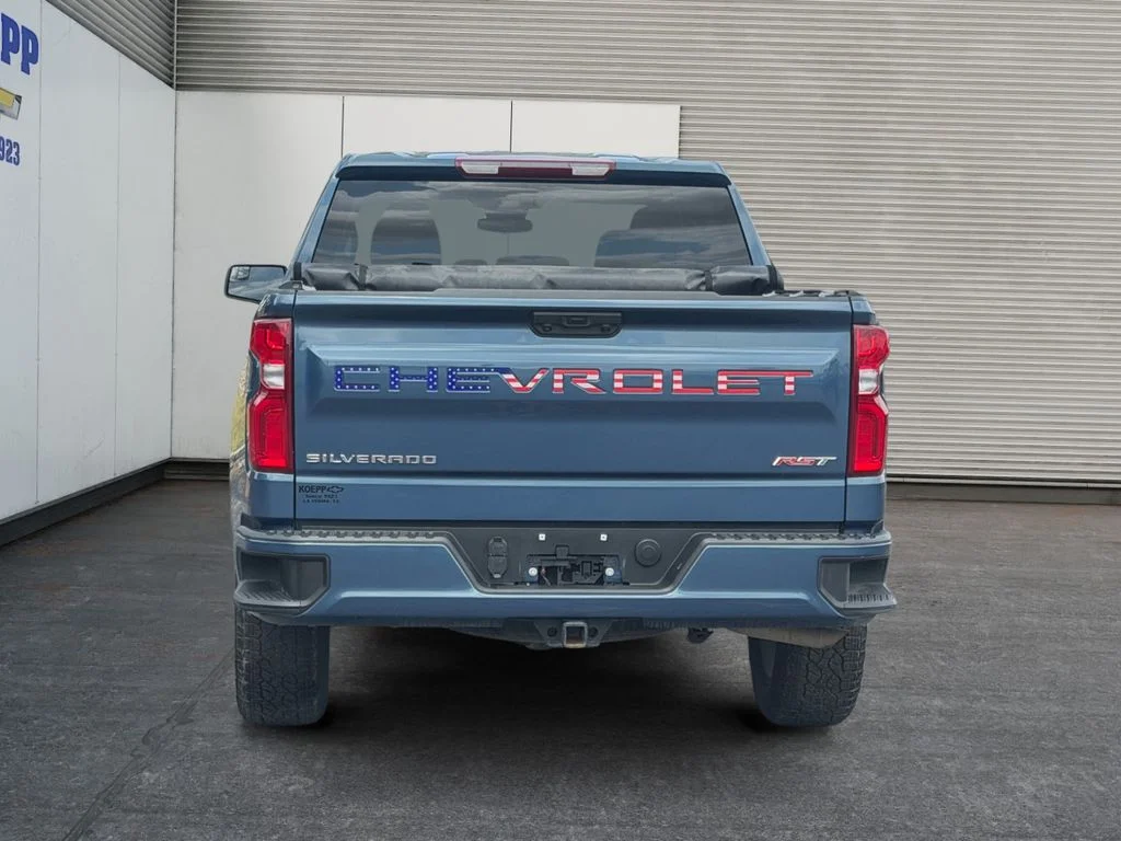 Used 2024 Lakeshore Blue Metallic Chevrolet RST image 4