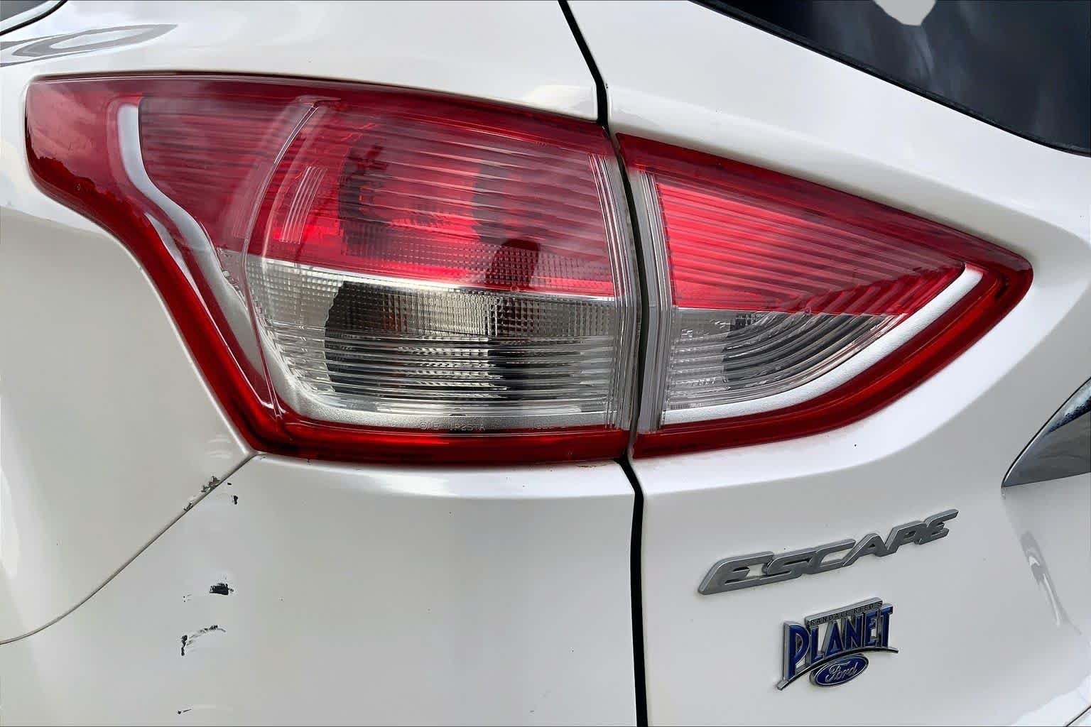 Used 2016 White Platinum Metallic Tri-Coat Ford Titanium image 28