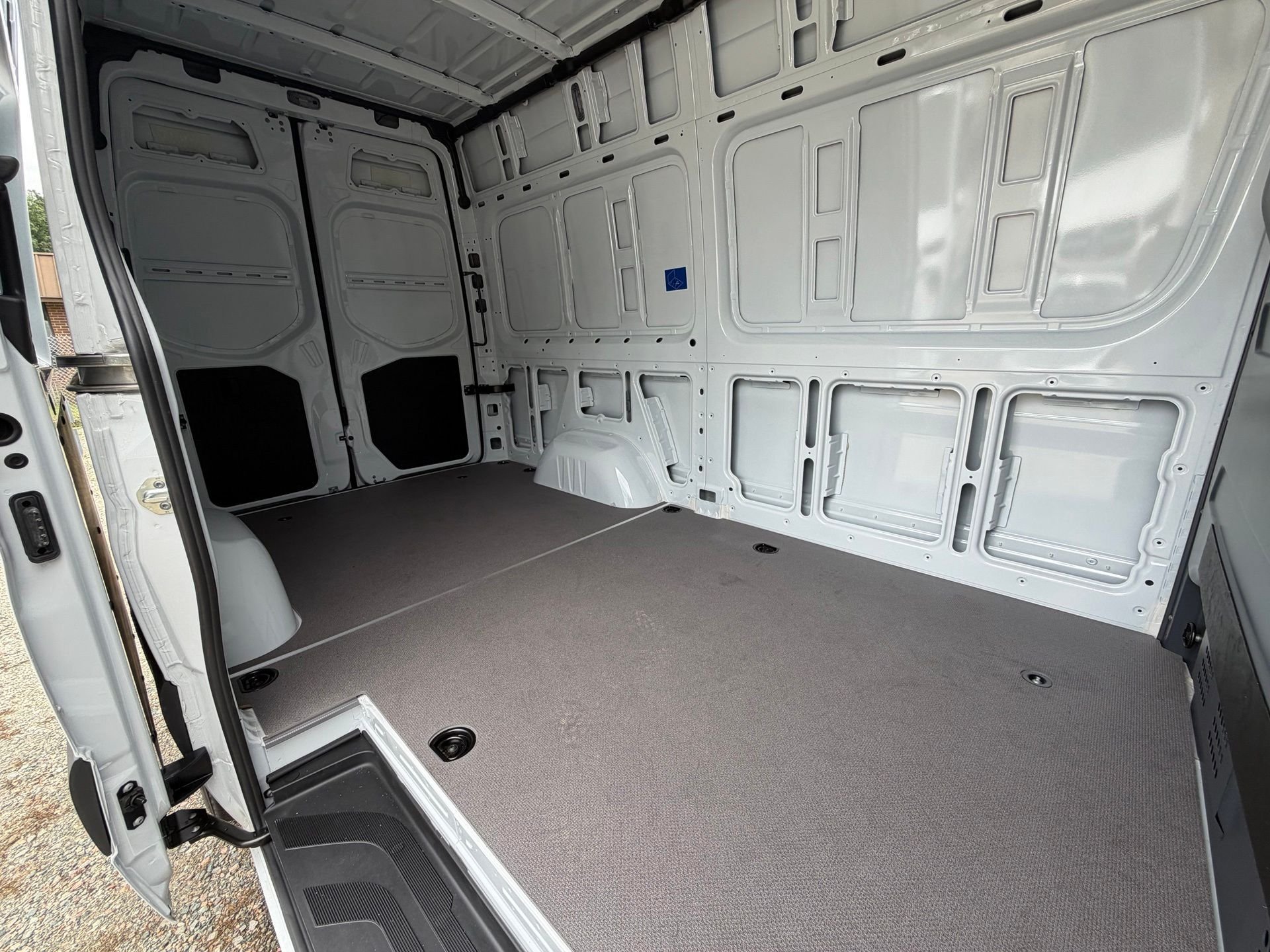New 2026 Arctic White Mercedes-Benz Cargo 144 WB image 25