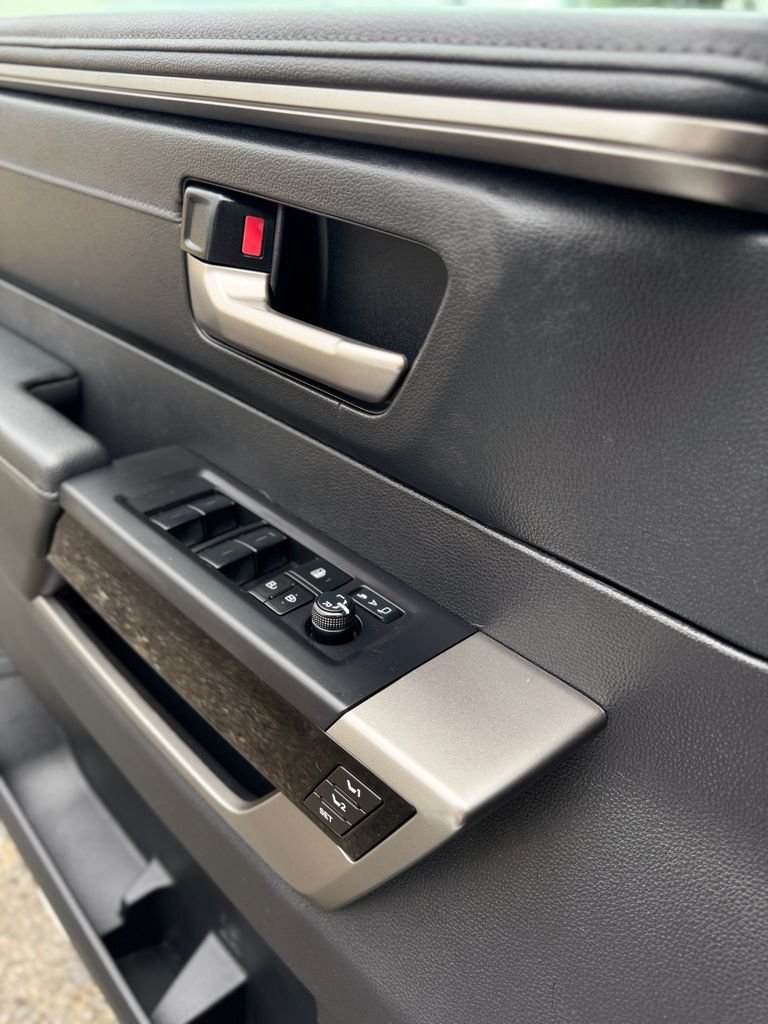 Used 2023 Ice Cap Toyota Limited image 35