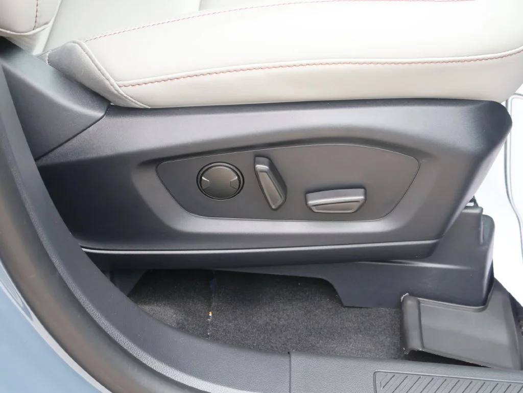 New 2026 Vapor Blue Metallic Ford Active image 9