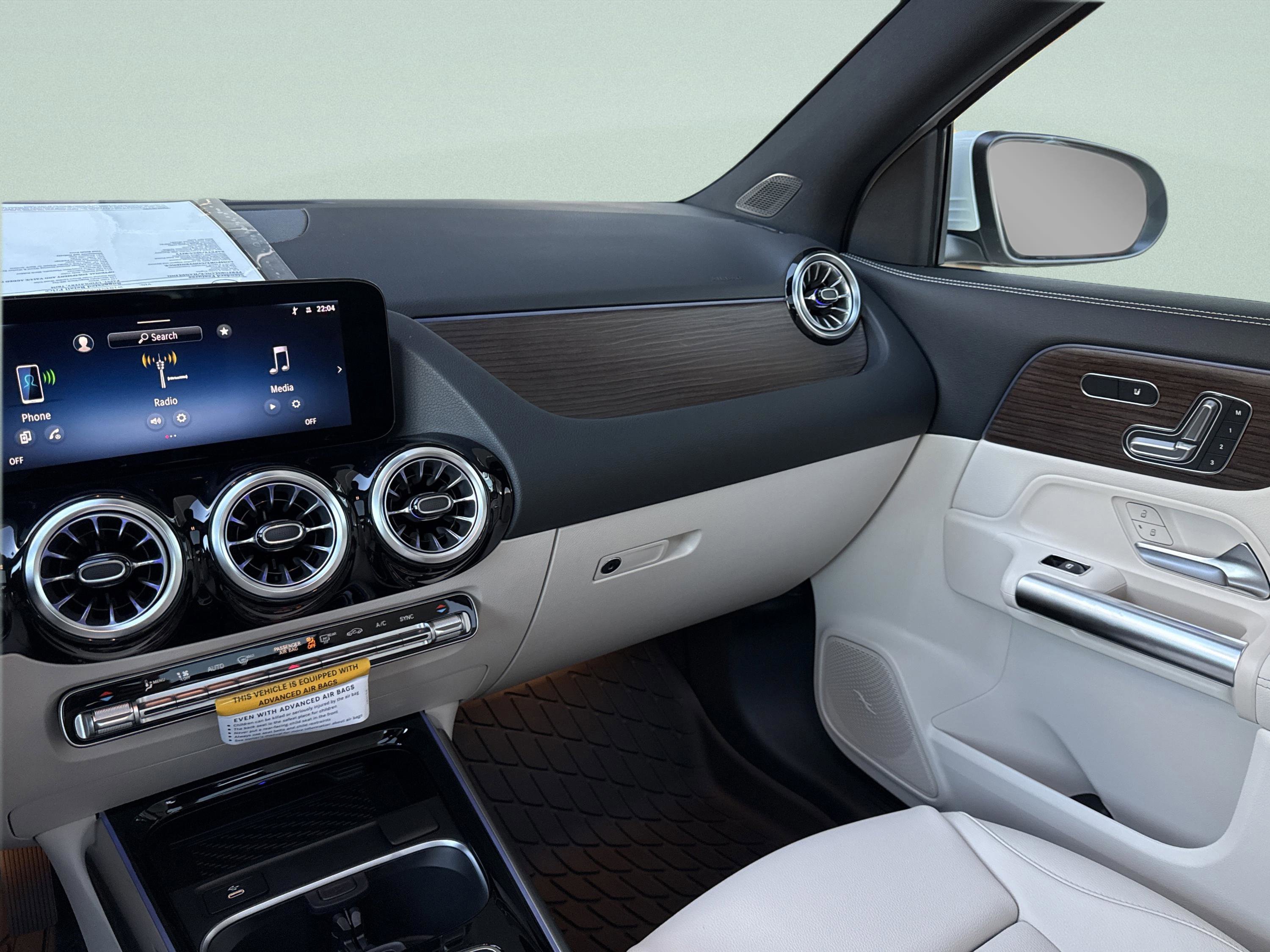 Certified Used 2026 Polar White Mercedes-Benz GLA 250 image 44