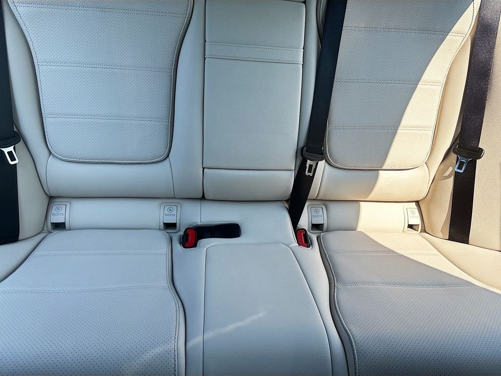 Used 2022 White Mercedes-Benz C 300 image 19