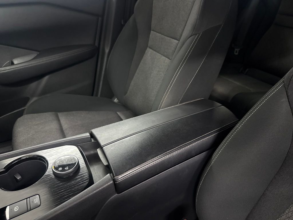 Used 2024 Deep Ocean Blue Pearl Nissan SV image 39