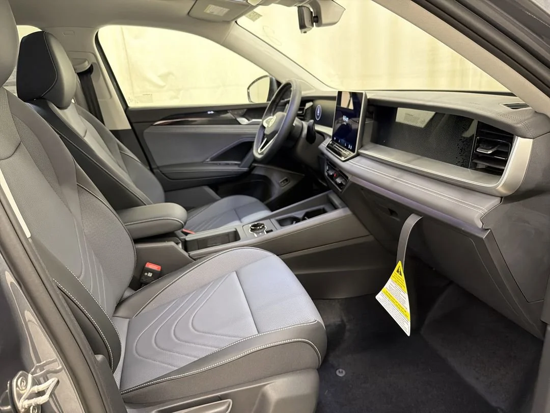 New 2026 Platinum Gray Metallic Volkswagen SE image 15