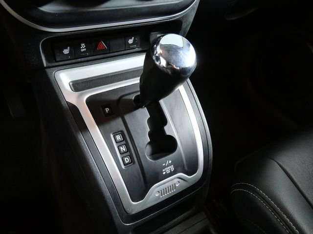 Used 2015 Gray Jeep Latitude image 19