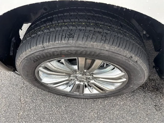 New 2026 Star White Metallic Tri-Coat Ford King Ranch® image 19