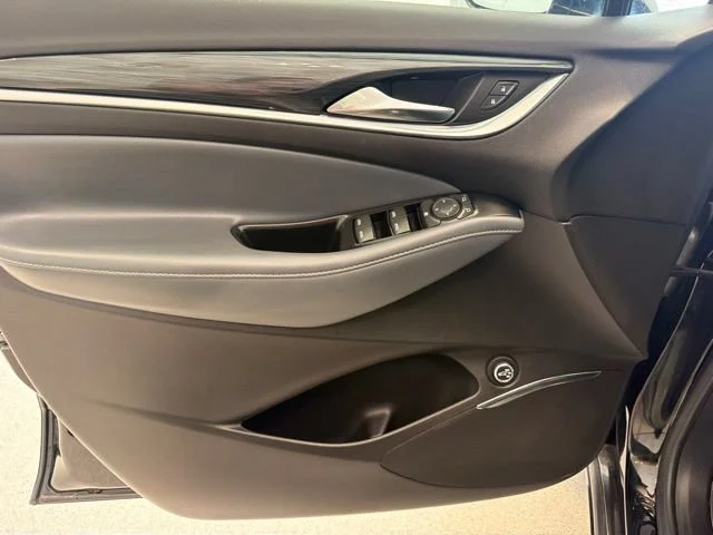 Used 2024 Ebony Twilight Metallic Buick Essence image 19