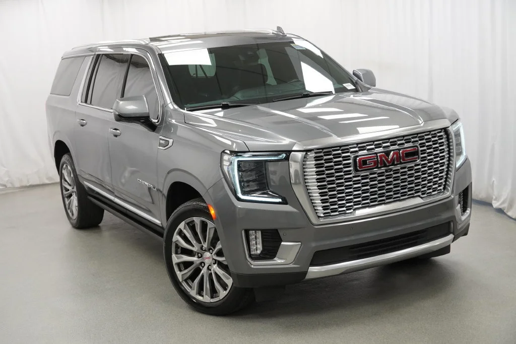Used 2021 SATIN STEEL METALLIC GMC Denali image 40