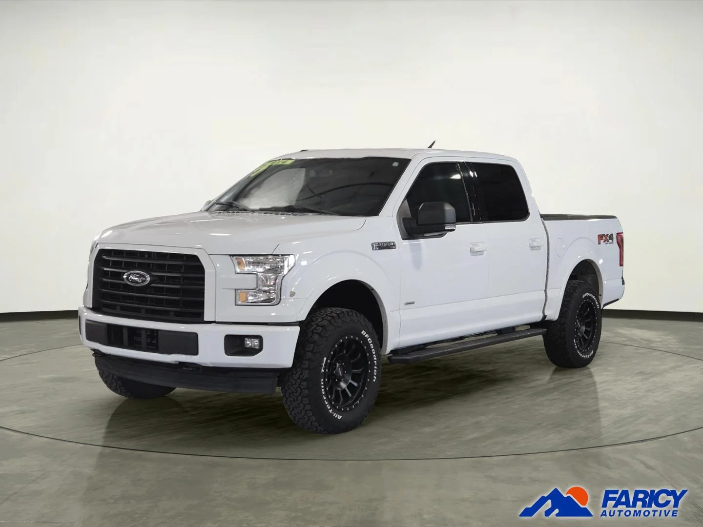 Used 2017 Oxford White Ford XLT image 1