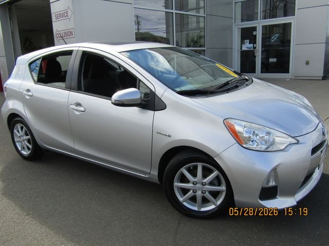 2013 Toyota Prius c Three's photo